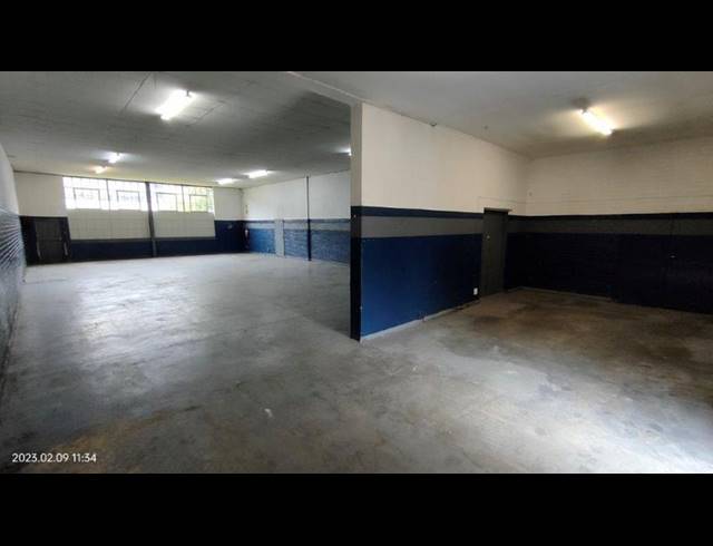INDUSTRIAL PROPERTY TO RENT IN HALFWAY HOUSE